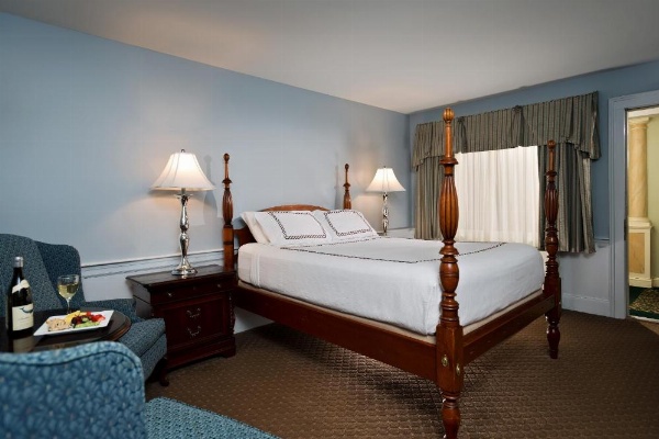 Dan'l Webster Inn and Spa image 18